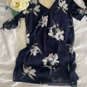 Navy magnolia short sundress. ☀️